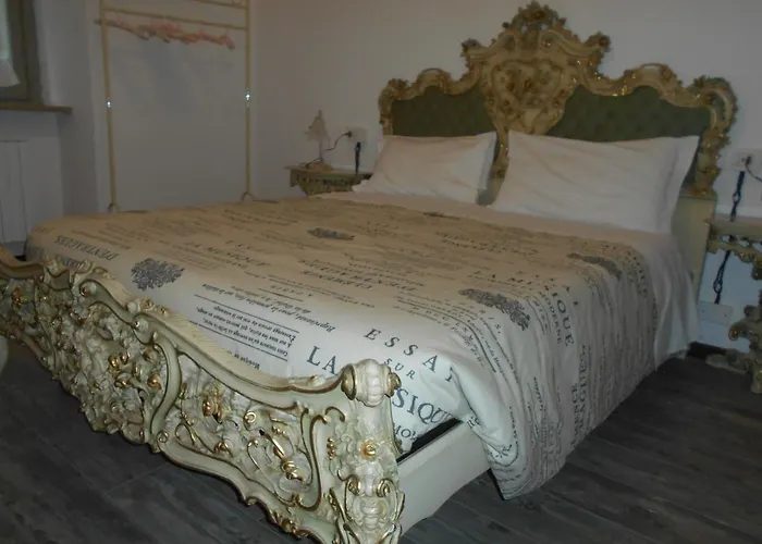 Jackie O' A La Maison 베르가모