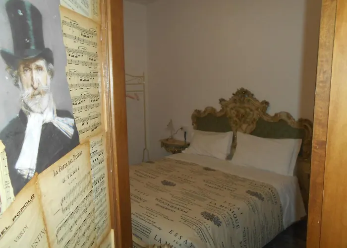 Jackie O' A La Maison B&B