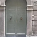 Jackie O' A La Maison