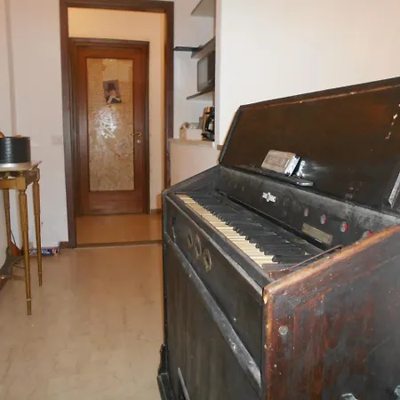 Jackie O' A La Maison * Bergamo